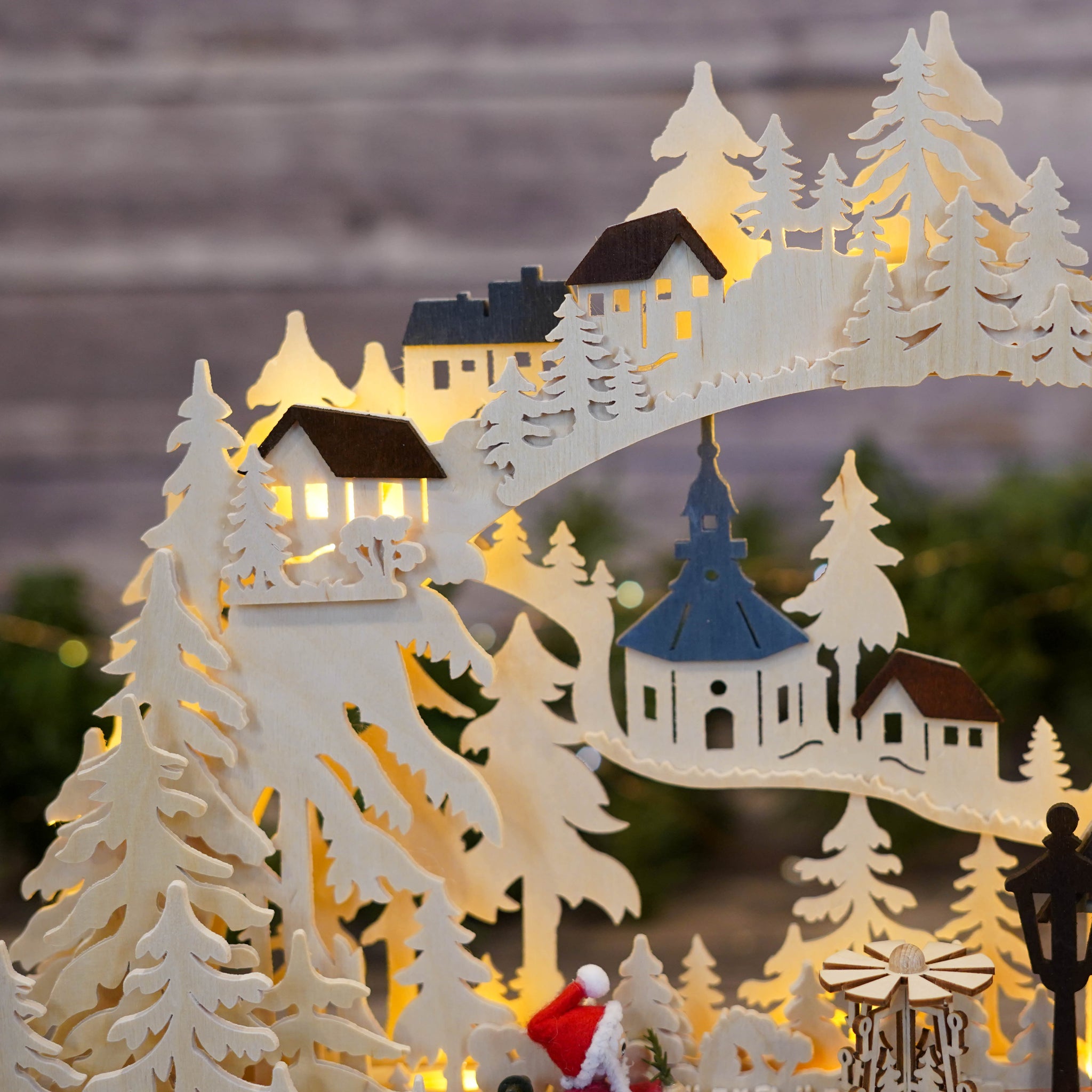 Santa's Workshop Schwibbogen - 43x30x7cm (16.9x11.8x2.8 in