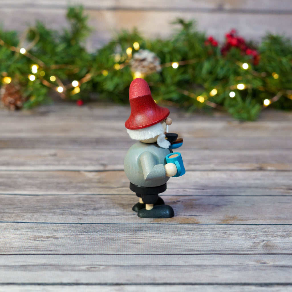 Rear view of the gnome showing intricate details