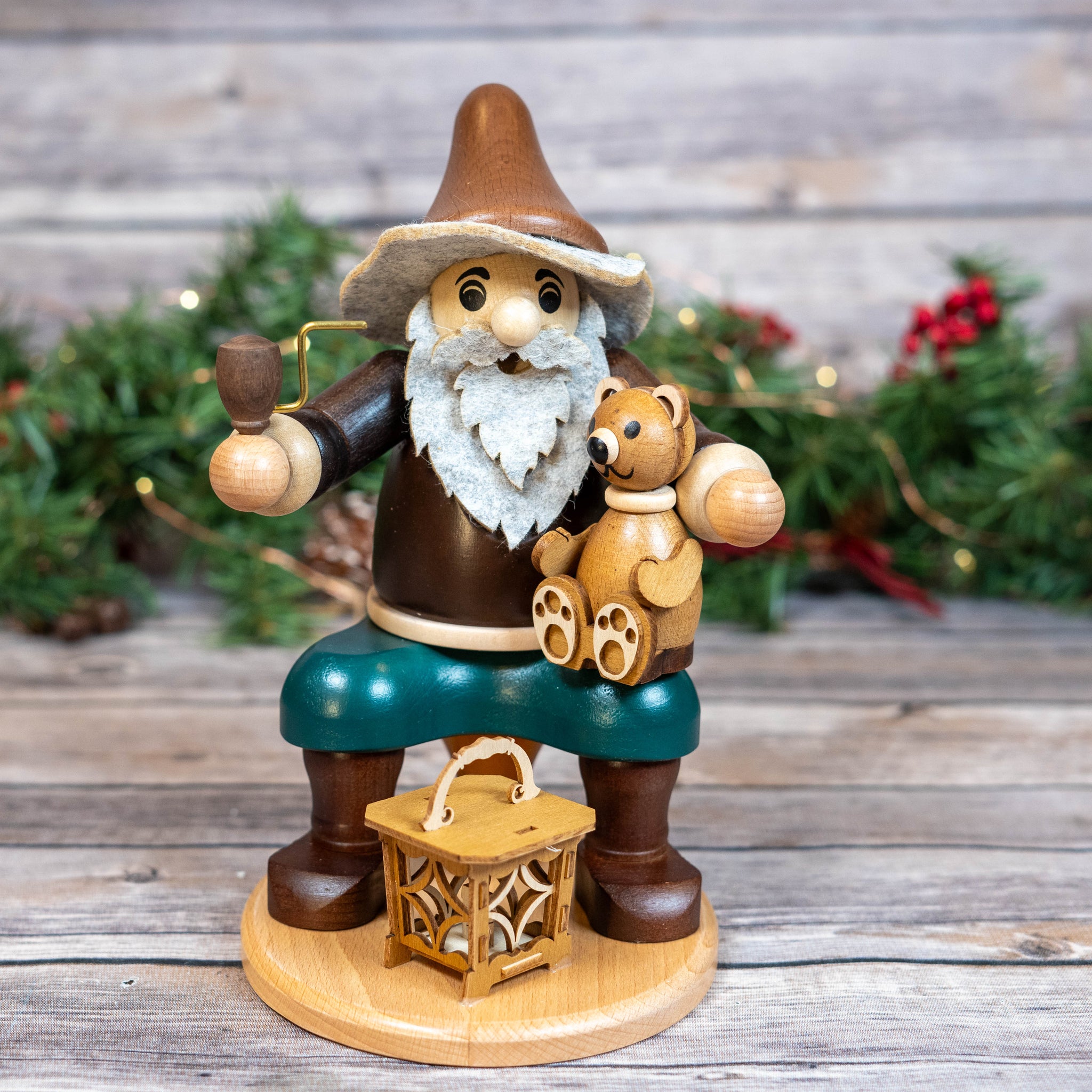 Handcrafted German Smoker Gnome with Teddy - 12x14x20cm – Seiffen Haus