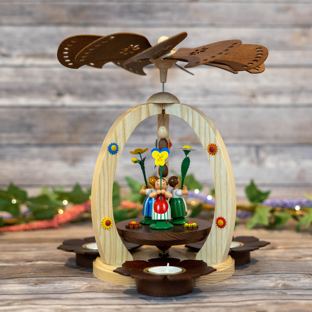 Flower Girl Spring Pyramid, Handcrafted, 28 cm (11 in) – Seiffen Haus