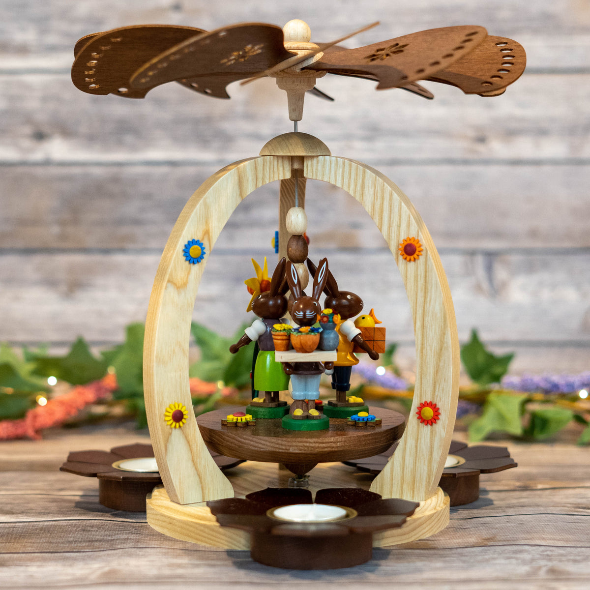 Spring Pyramid with Bunnies 28 cm/11 inches - Handcrafted – Seiffen Haus